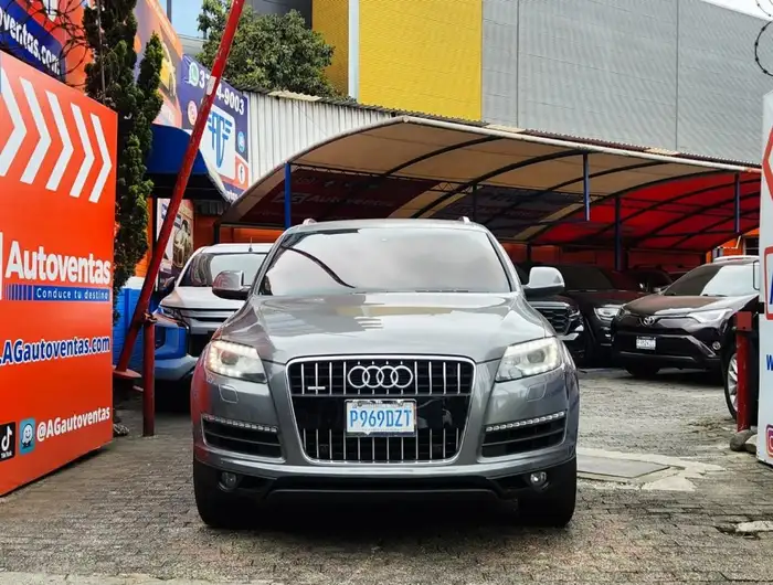 2011 BMW Q7 DE AGENCIA — 2