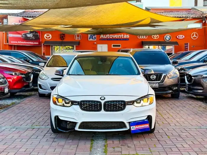2015 BMW 320i XDRIVE — 11