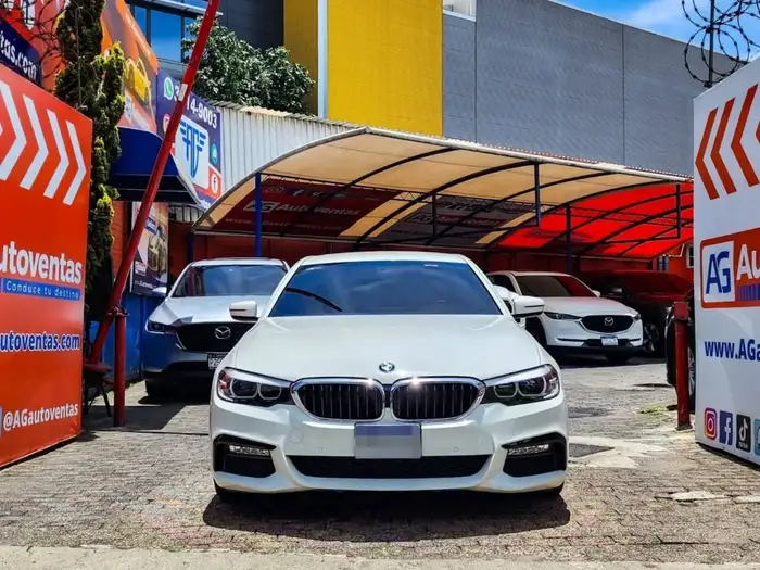 2018 BMW 520D DE AGENCIA — 2