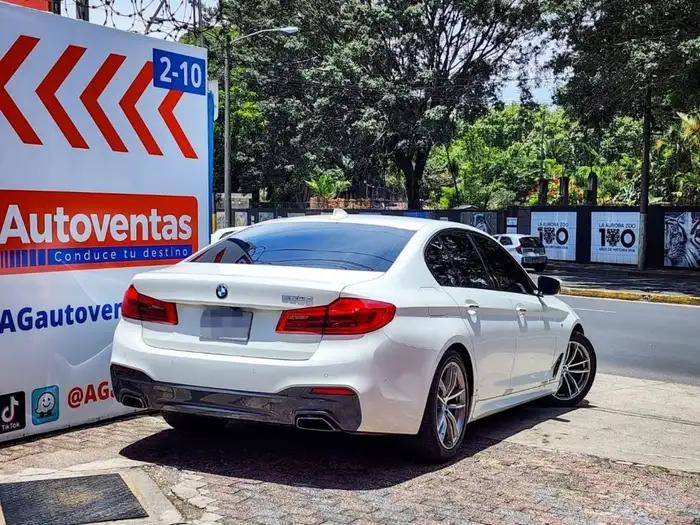 2018 BMW 520D DE AGENCIA — 4