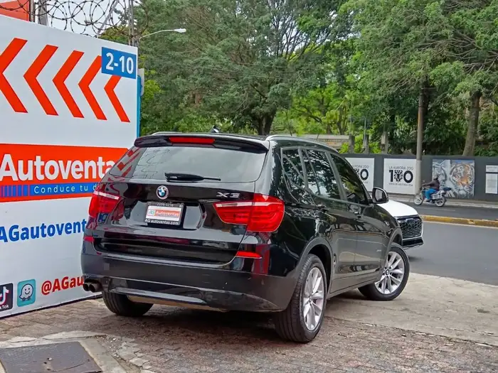 2017 BMW X3 XDRIVE 28i — 4