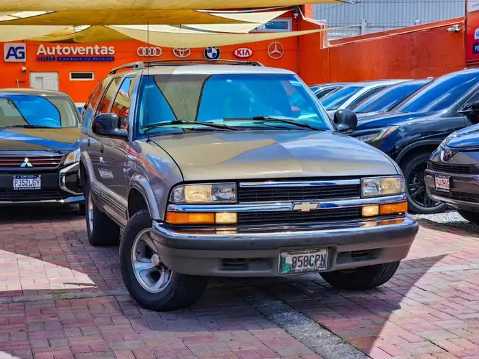 1998 Chevrolet BLAZER LT DE AGENCIA — 3