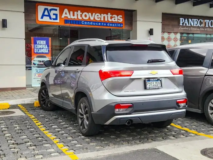 2022 Chevrolet CAPTIVA LT DE AGENCIA — 4