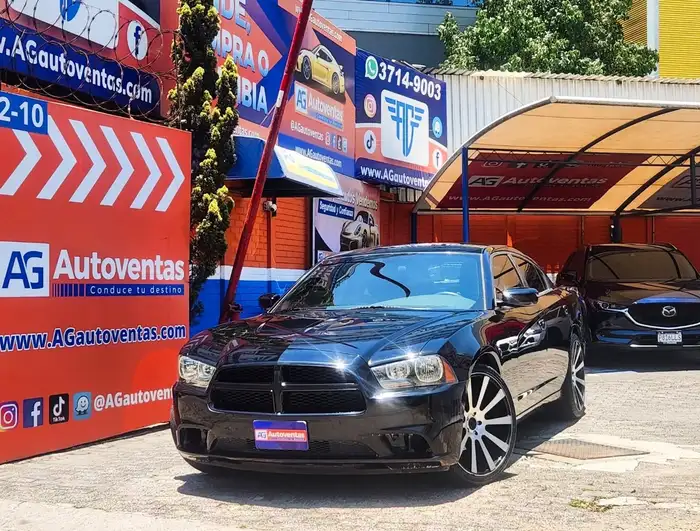 2014 Dodge CHARGER SE — 11