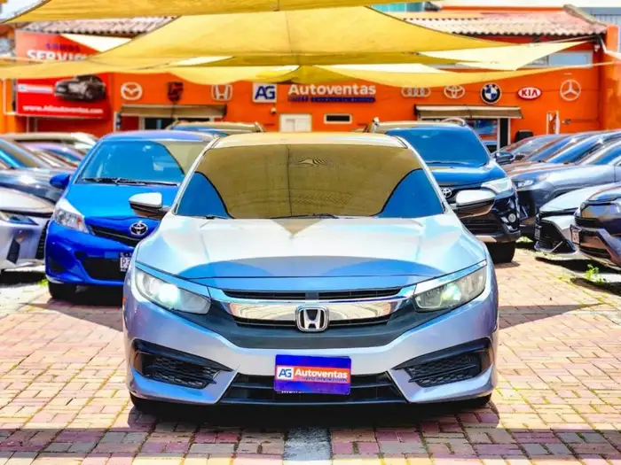 2018 Honda CIVIC LX — 1