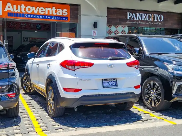 2016 Hyundai TUCSON SPORT M.2016 DE AGENCIA — 4