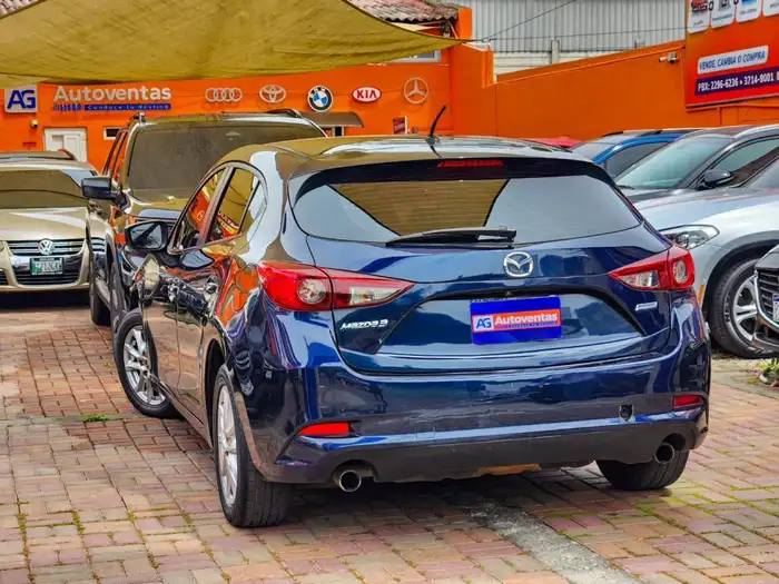 2018 Mazda 3 i SPORT — 4