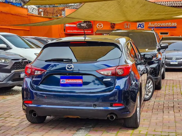 2018 Mazda 3 i SPORT — 6