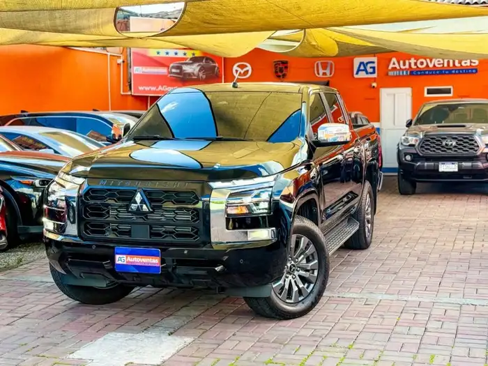2026 Mitsubishi L200 GLS 4WD DE AGENCIA — 3
