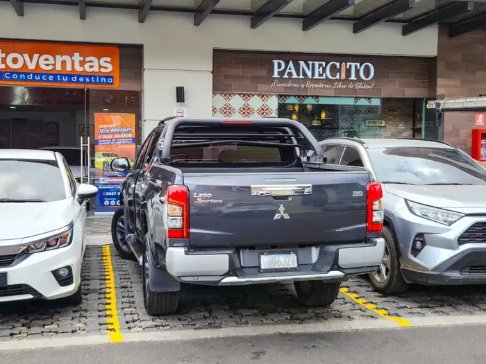 2021 Mitsubishi L200 GLS HIGH POWER 4WD DE AGENCIA — 4
