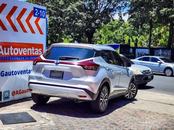2022 Nissan KICKS DE AGENCIA — 4