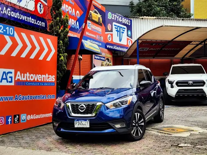 2018 Nissan KICKS SR — 11