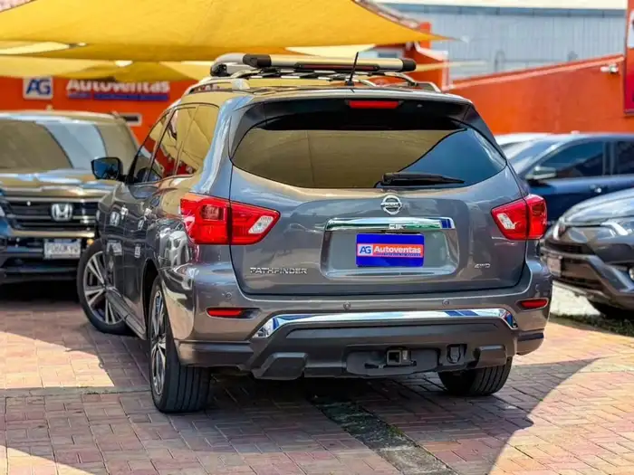 2018 Nissan PATHFINDER DE AGENCIA 4WD — 4