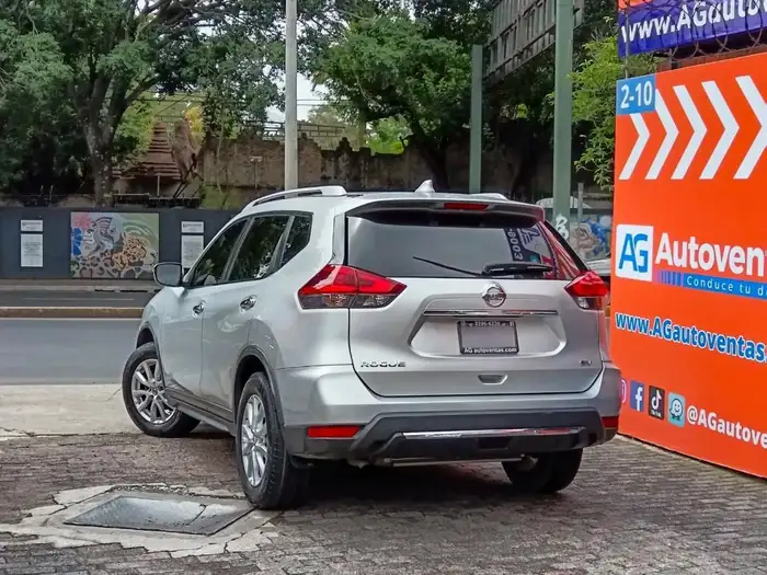 2018 Nissan ROGUE S — 7