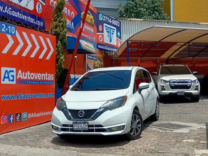 2017 Nissan VERSA NOTE SV — 1