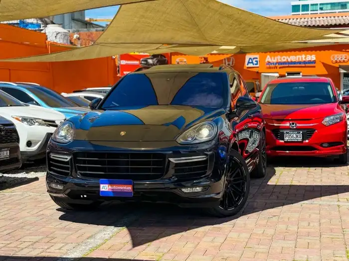 2016 Porsche CAYENNE GTS DE AGENCIA — 3
