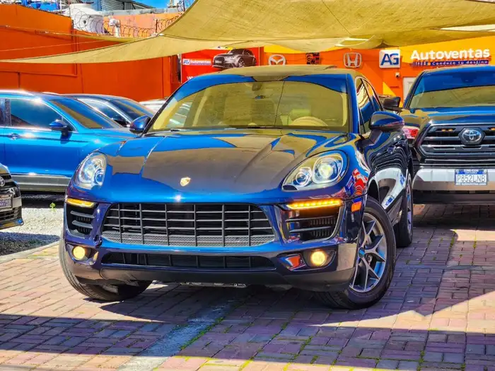2016 Porsche MACAN S — 2