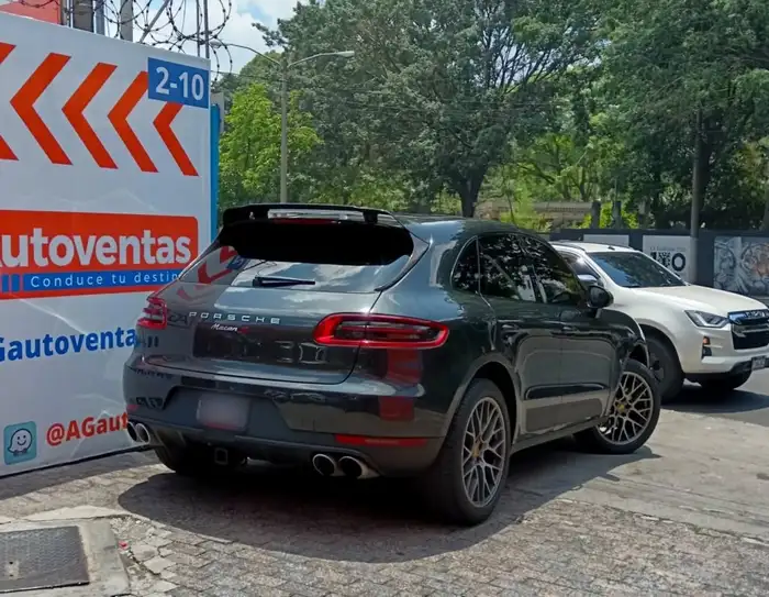 2018 Porsche MACAN S — 4