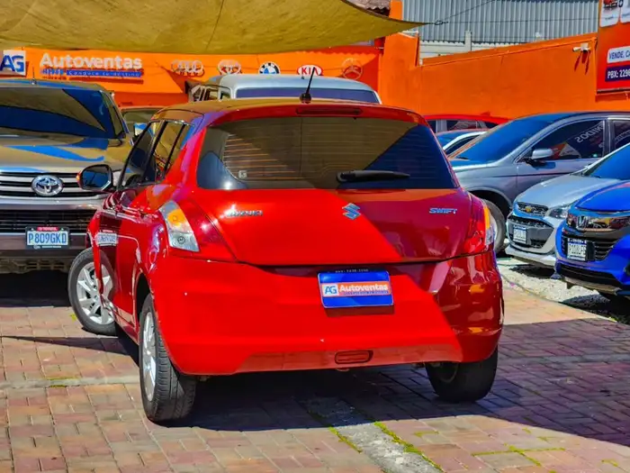 2015 Suzuki SWIFT GLX MECÁNICO DE AGENCIA — 4