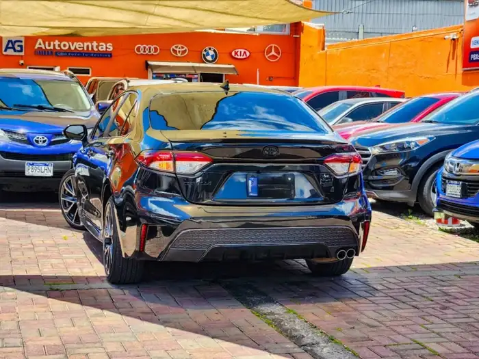 2022 Toyota COROLLA SE — 4