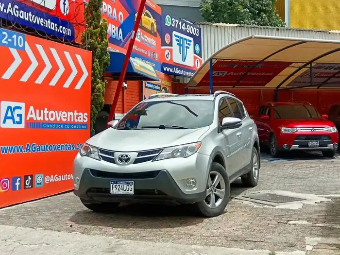 2015 Toyota RAV-4 XLE AWD — 1