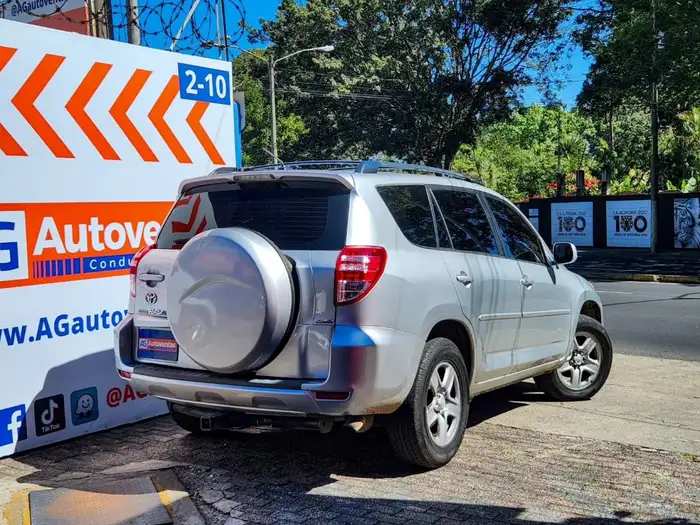 2010 Toyota RAV4 4WD — 4