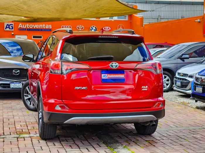 2017 Toyota RAV4 XLE AWD — 4