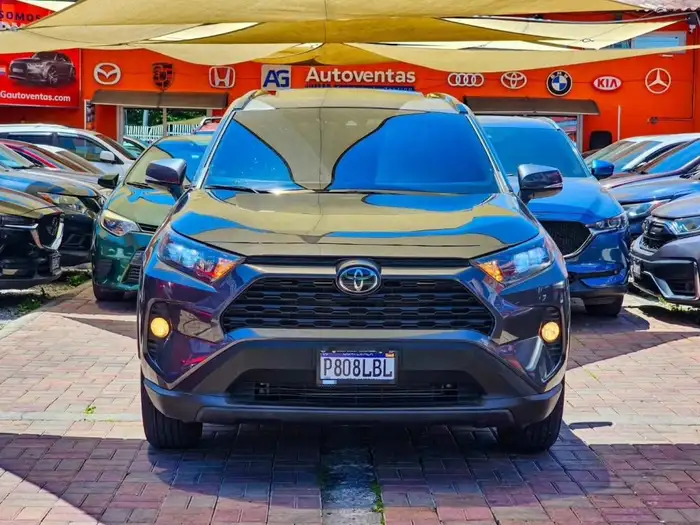 2021 Toyota RAV4 XLE AWD — 1