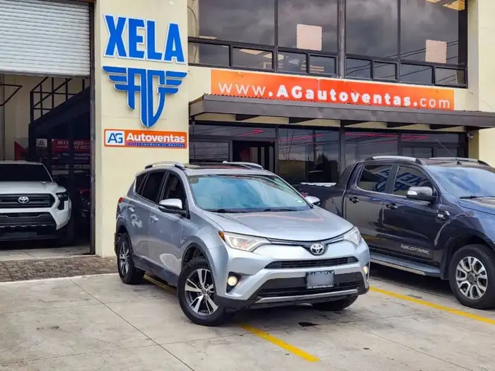 2016 Toyota RAV4 XLE FWD — 2