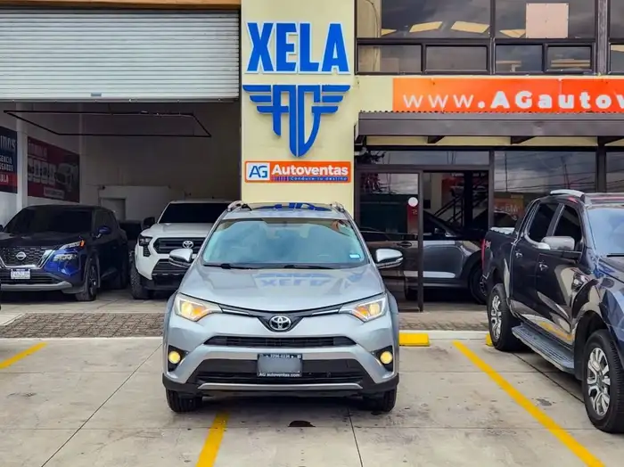2016 Toyota RAV4 XLE FWD — 11
