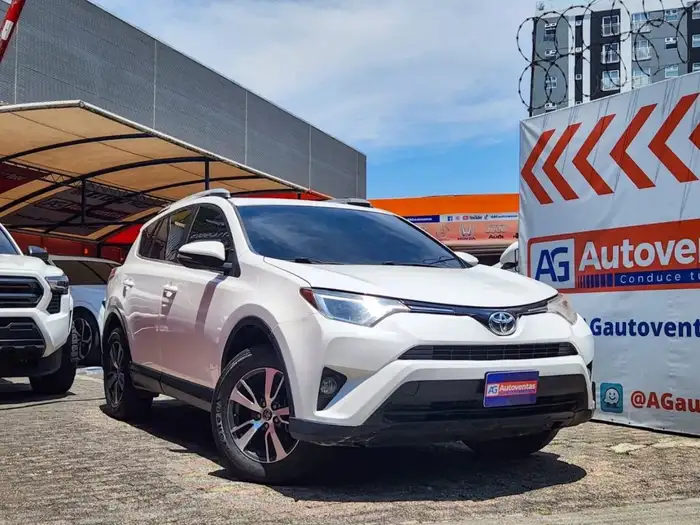 2016 Toyota RAV4 XLE FWD — 3