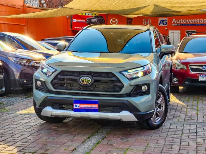 2022 Toyota RAV4 XLE FWD — 2