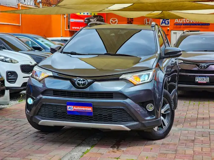 2018 Toyota RAV4 XLE — 2