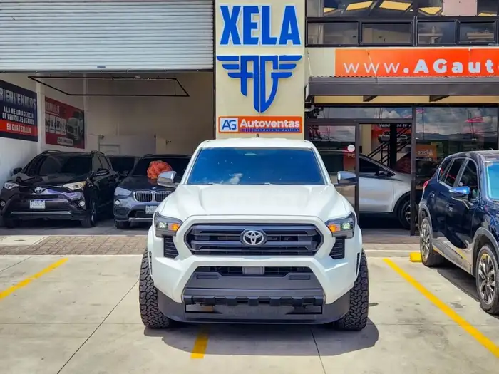 2024 Toyota TACOMA 4X4 — 1