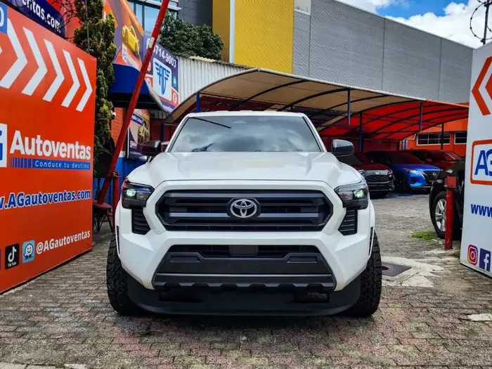 2024 Toyota TACOMA 4X4 — 2