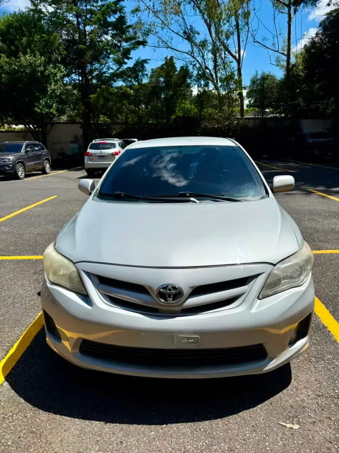 2013 Toyota COROLLA LE 2013 EN EXCELENTE ESTADO — 1