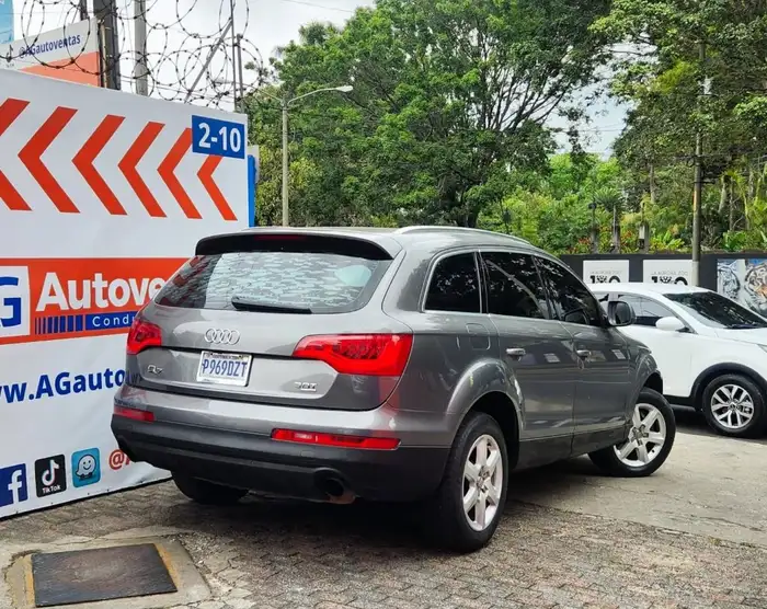 2011 Audi Q7 — 4