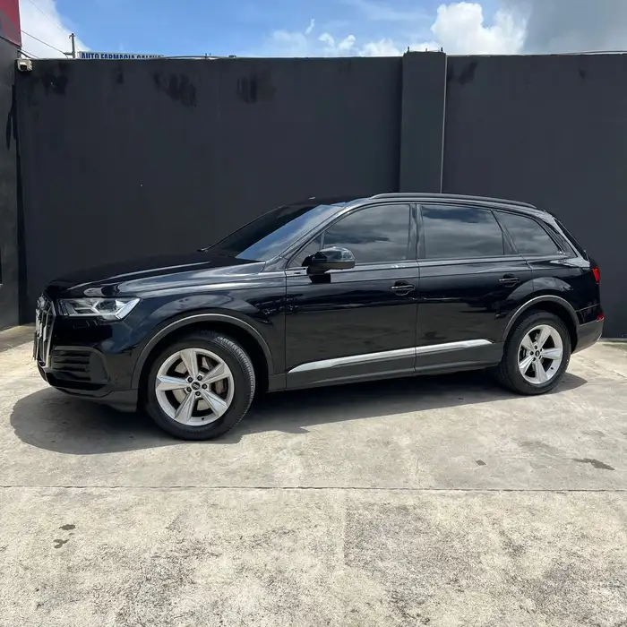 2021 Audi Q7 — 1