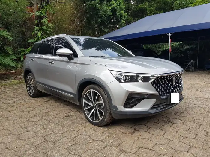 2025 Bestune T77 — 1