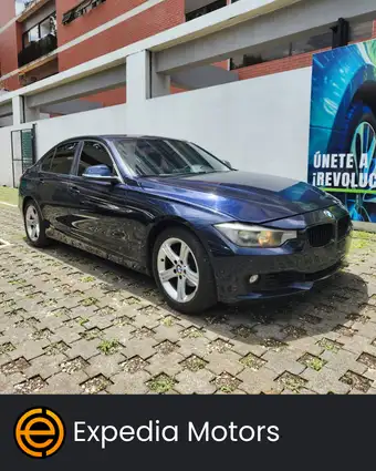 2013 BMW SERIE 1
