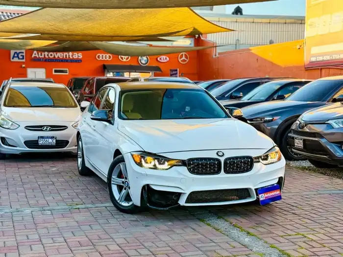 2015 BMW 320i — 2