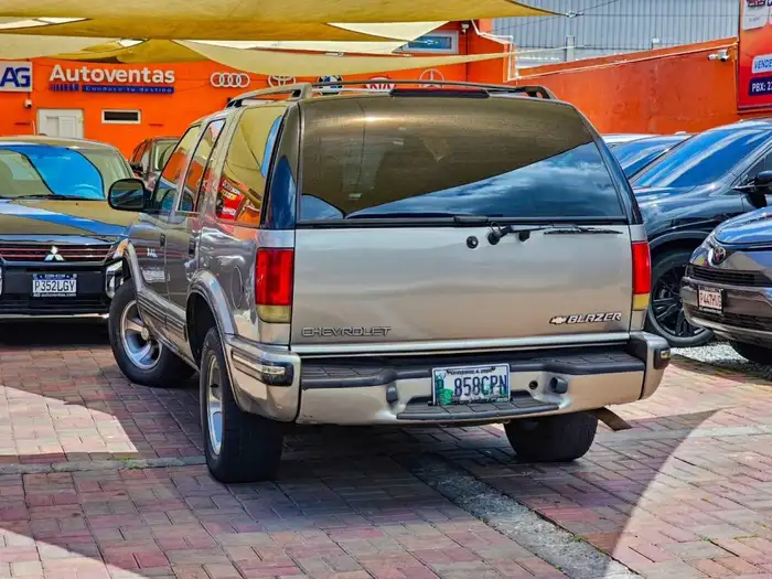 1998 Chevrolet BLAZER — 4