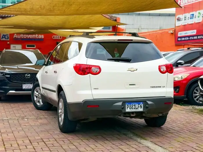2012 Chevrolet TRAVERSE — 4