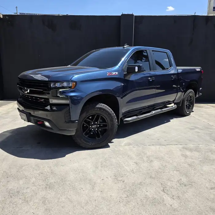 2021 Chevrolet Silverado — 1