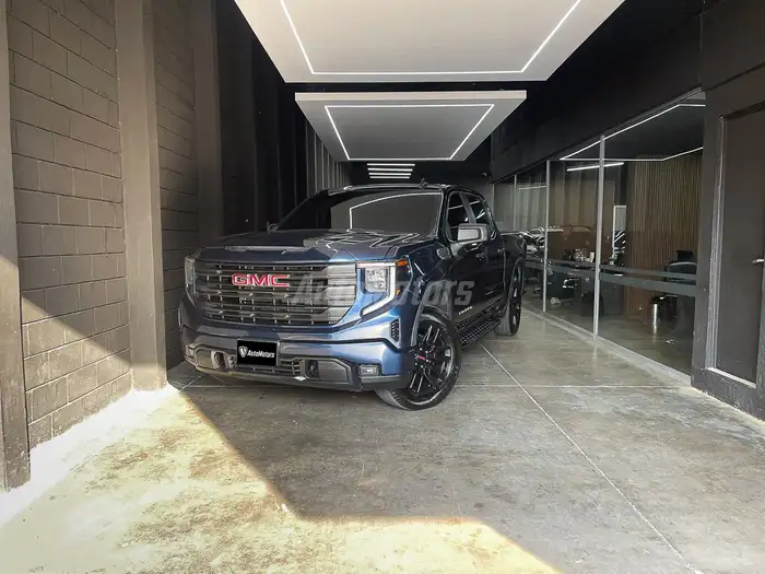 2023 GMC SIERRA — 1