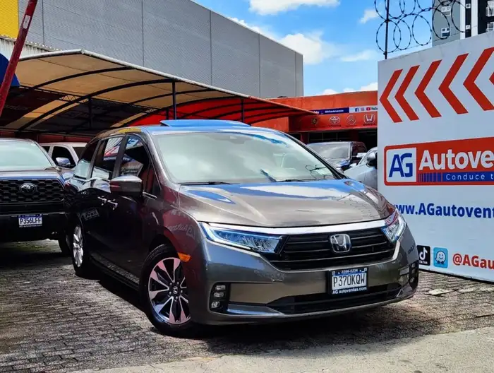 2022 Honda Odyssey — 3