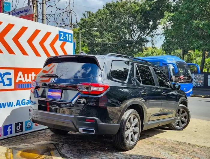 2025 Honda Pilot — 4