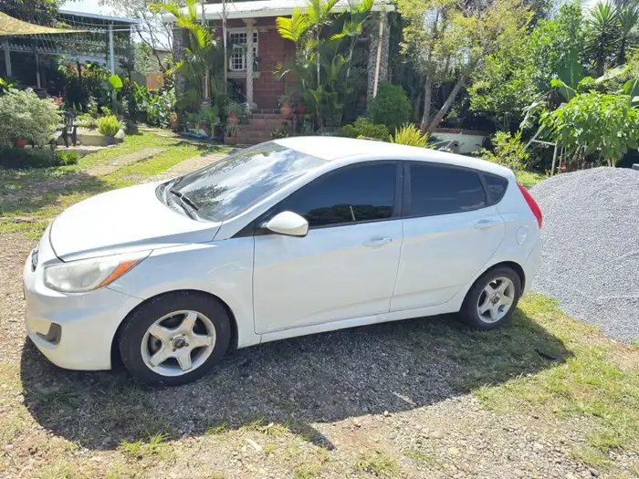 2016 Hyundai Accent — 1