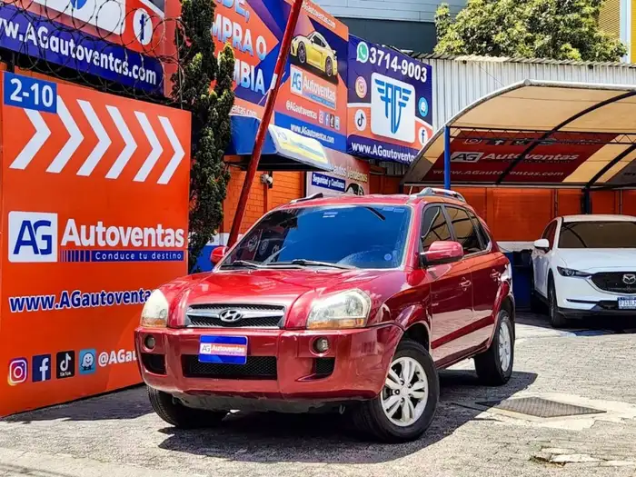 2010 Hyundai Tucson — 1