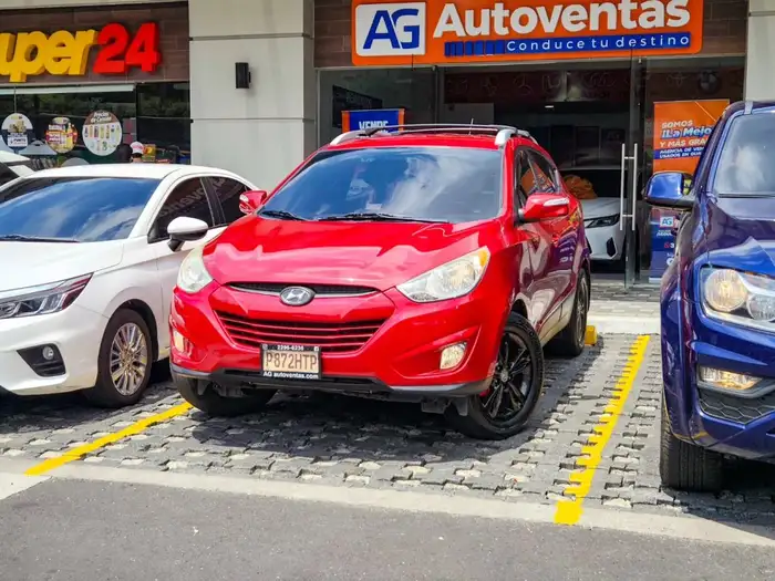 2012 Hyundai Tucson — 2